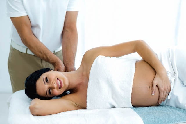 Benefícios e cuidados durante a Massagem para Grávidas - Tua Saúde