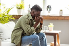 Imagem ilustrativa do artigo Cefaleia em salvas: o que é, sintomas, causas e tratamento