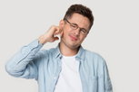 Illustrative image of the article Why does my ear hurt when I swallow?
