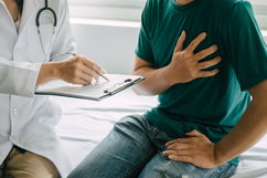 Imagem ilustrativa do artigo Dor no tórax: 15 causas principais (e o que fazer)