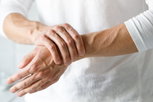 Illustrative image of the article What is the most effective medication for arthritis?