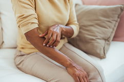 Imagem ilustrativa do artigo Dermatilomania: o que é, sintomas, causas e tratamento