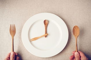 Illustrative image of the article Intermittent Fasting: How to Start, Types, 8 Health Benefits & More