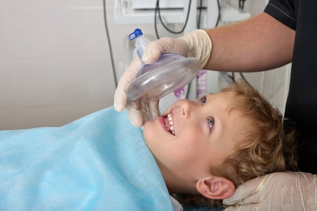 Illustrative image of the article Tonsillectomy: Procedure, Recovery & Risks