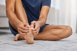 Illustrative image of the article Turf Toe: Symptoms, Causes, Diagnosis & Treatment