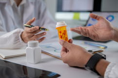 Imagem ilustrativa do artigo Para que serve a nimesulida (e como usar)