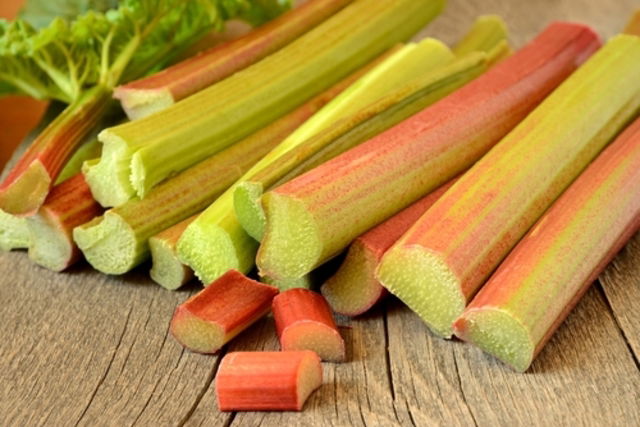 Health benefits of rhubarb juice best sale