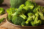 Image illustrative de l'article Brocoli: 10 bienfaits et comment consommer (avec recettes)
