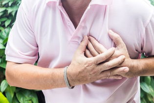 Illustrative image of the article Chest Pain on Left Side: Top 6 Causes (& What to Do)