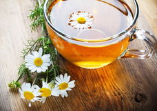 Image illustrative de l'article Tisane de camomille: 10 bienfaits, comment consommer (et contre-indications)