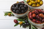 Illustrative image of the article Olives: 10 Health Benefits, Nutritional Info & Recipes