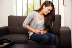Imagem ilustrativa do artigo 8 sintomas de endometriose no ovário (e o que fazer)
