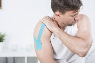 Illustrative image of the article Right Arm Pain: 11 Common Causes (& What To Do to Treat)