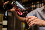 Illustrative image of the article How long does alcohol affect blood sugar?