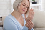 Illustrative image of the article Why does my wrist hurt when I bend it or put pressure on it?