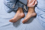 Image illustrative de l'article Syndrome des jambes sans repos: symptômes, causes et traitement