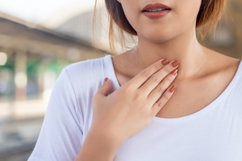 Illustrative image of the article Pharyngitis Treatment: Medications & Home Remedies