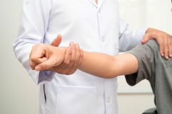 Imagem ilustrativa do artigo Tratamento para capsulite adesiva (remédios, fisioterapia e cirurgia)