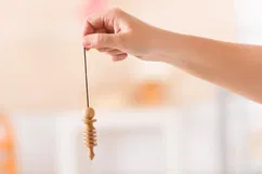Imagem ilustrativa do artigo Radiestesia: o que é, para que serve (e instrumentos usados)
