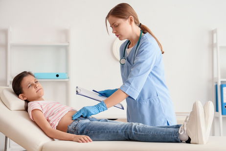 Illustrative image of the article 9 Appendicitis Symptoms (What To Expect & Online Checker)