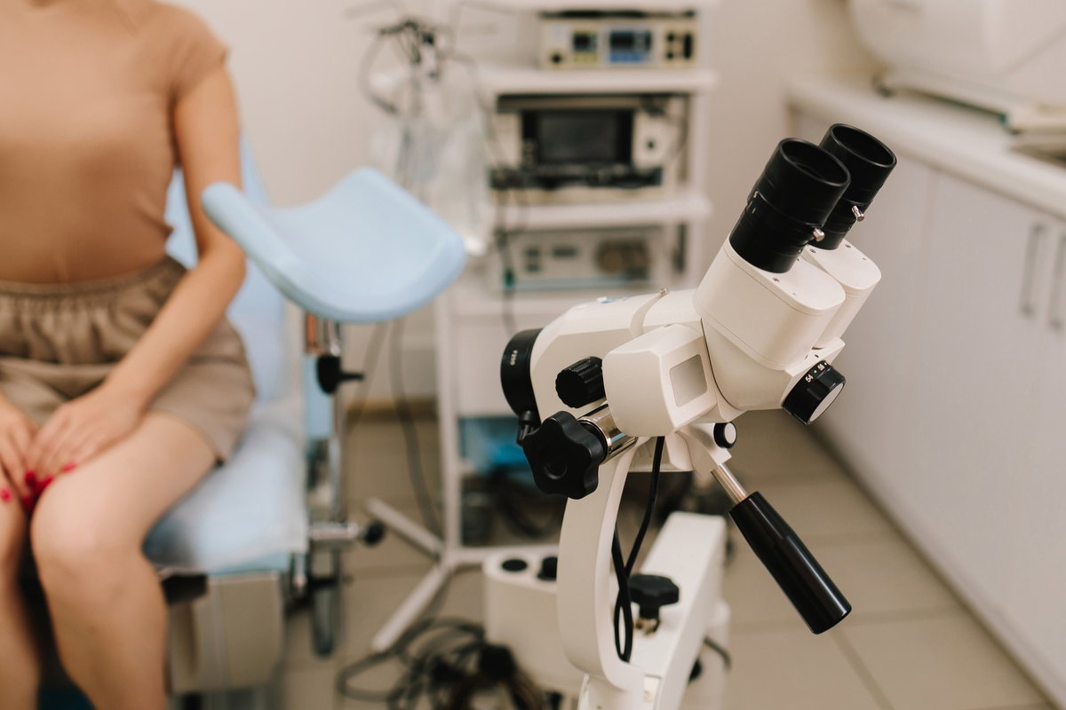 Иллюстративное изображение биопсии шейки матки