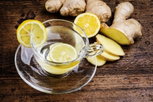 Illustrative image of the article What happens when you drink lemon water for 7 days?