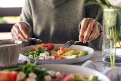 Illustrative image of the article What to Eat at Night to Lose Weight (Food List & Meal Plan)