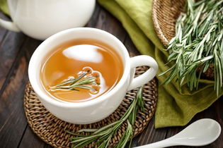 Illustrative image of the article Rosemary Tea: 10 Health Benefits, How to Make & Side Effects