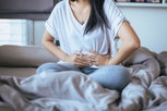Illustrative image of the article What causes stomach pain that comes and goes in waves?