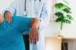 Imagem ilustrativa do artigo Capsulite adesiva: o que é, sintomas, causas e tratamento