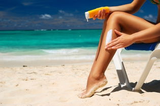 Illustrative image of the article How to Tan: 8 Tips to Get a Fast & Long-Lasting Tan