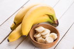 Image illustrative de l'article Banane: 12 bienfaits et comment consommer (avec recettes)